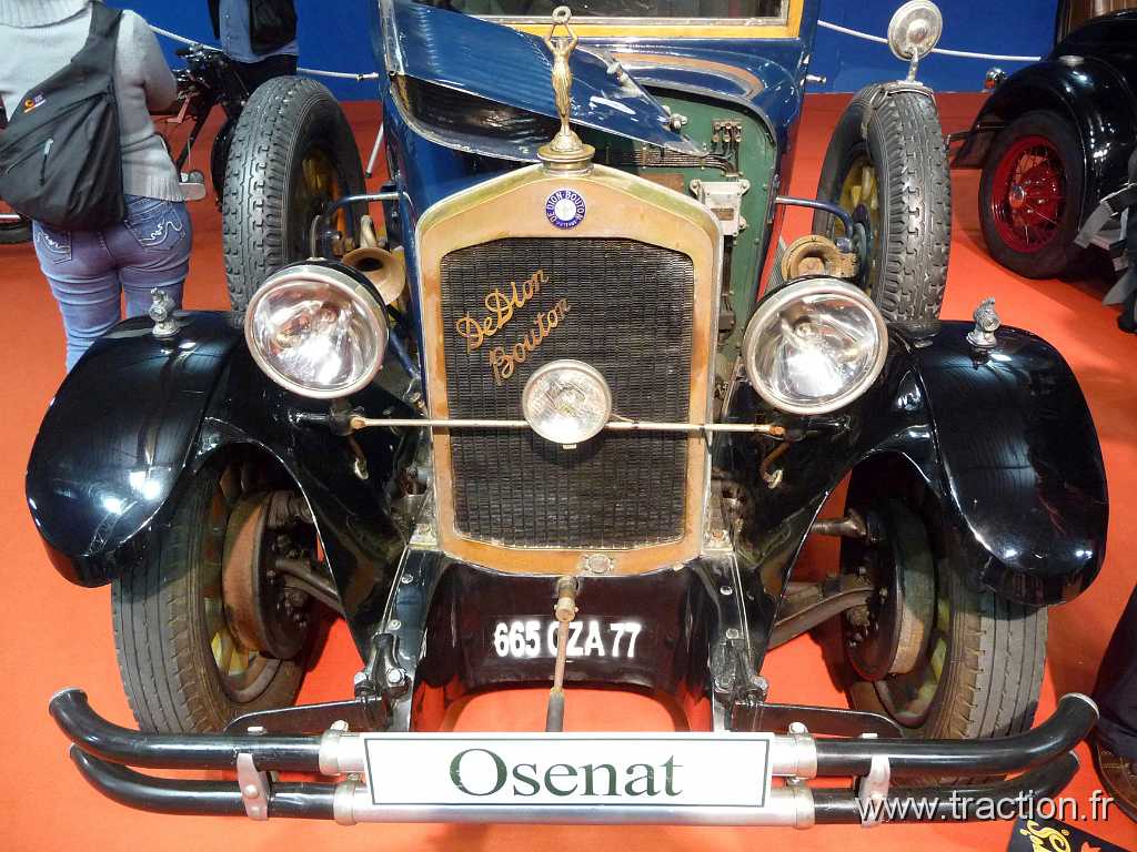 2011_epoquauto (16).jpg - 05/11/2011 - 69000 LYON - EPOQU'AUTO - 33ème Salon International Autos & Motos Anciennes - Ventes aux enchères Osenat - De Dion Bouton